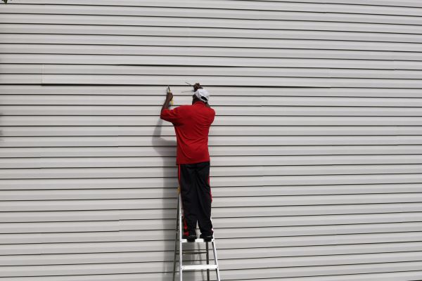 Loose Siding Repair in San Marcos
