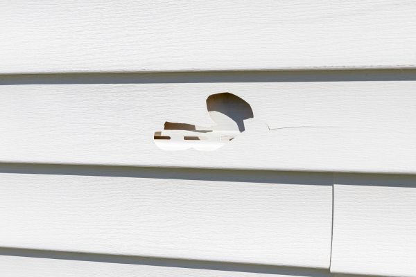 Cost of White Vinyl Siding Repair in San Marcos