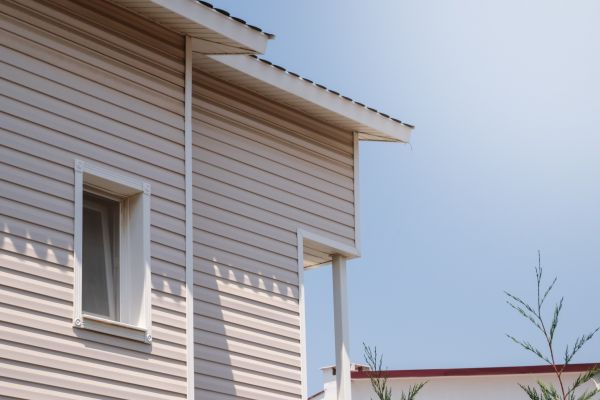 Cost of Vinyl Siding Hole Repair in San Marcos